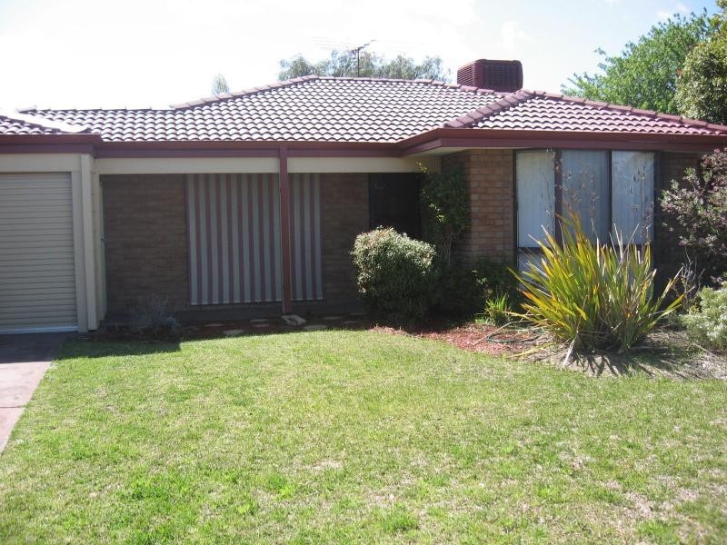 2 Tanby Place, Cooloongup WA 6168