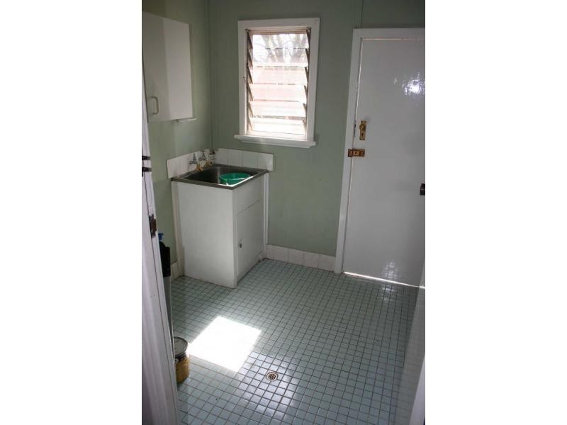 27 Jinda Road, Koongamia WA 6056