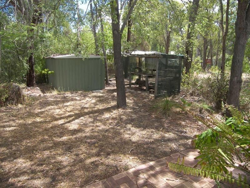 5 Benowa Drive, Glen Forrest WA 6071