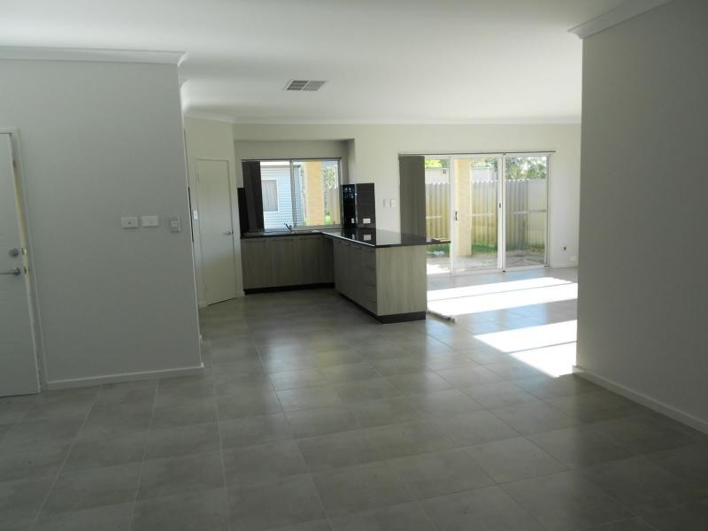 112A Queens Road, South Guildford WA 6055