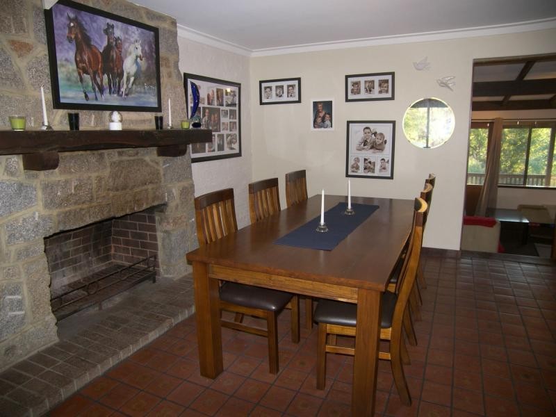 830 Oxley Road, Hovea WA 6071