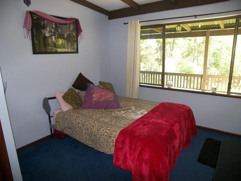 830 Oxley Road, Hovea WA 6071