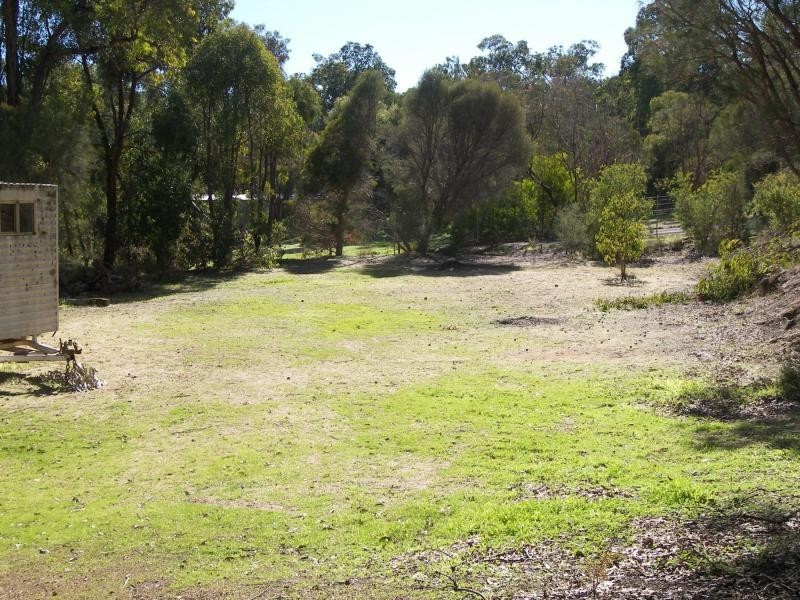 830 Oxley Road, Hovea WA 6071