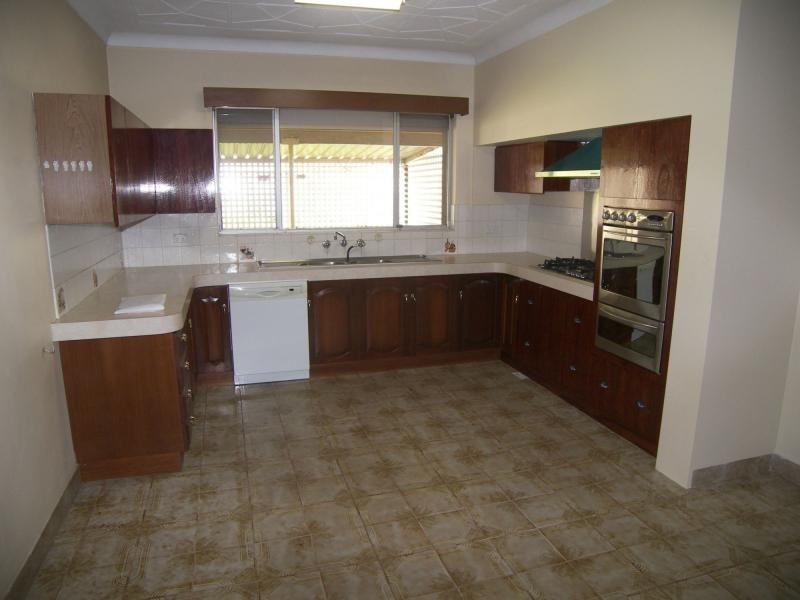 503 Kalamunda Road, High Wycombe WA 6057