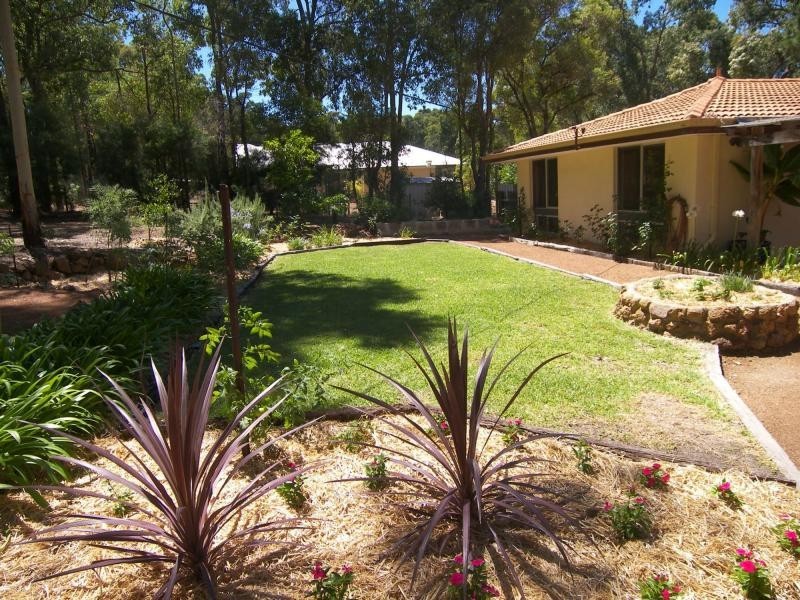 2160 Richardson Road West, Parkerville WA 6081