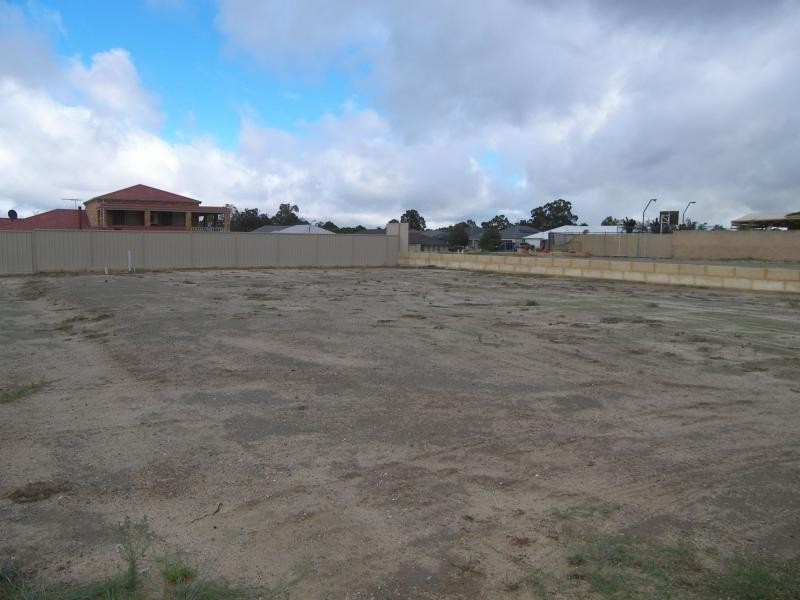 L200 Marlboro Road, Swan View WA 6056