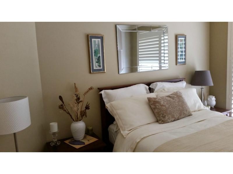 4 Lone Pine Way, Greenmount WA 6056