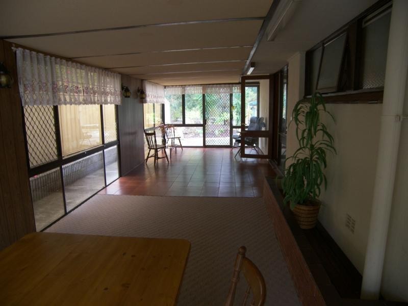 17 National Park Road, Swan View WA 6056