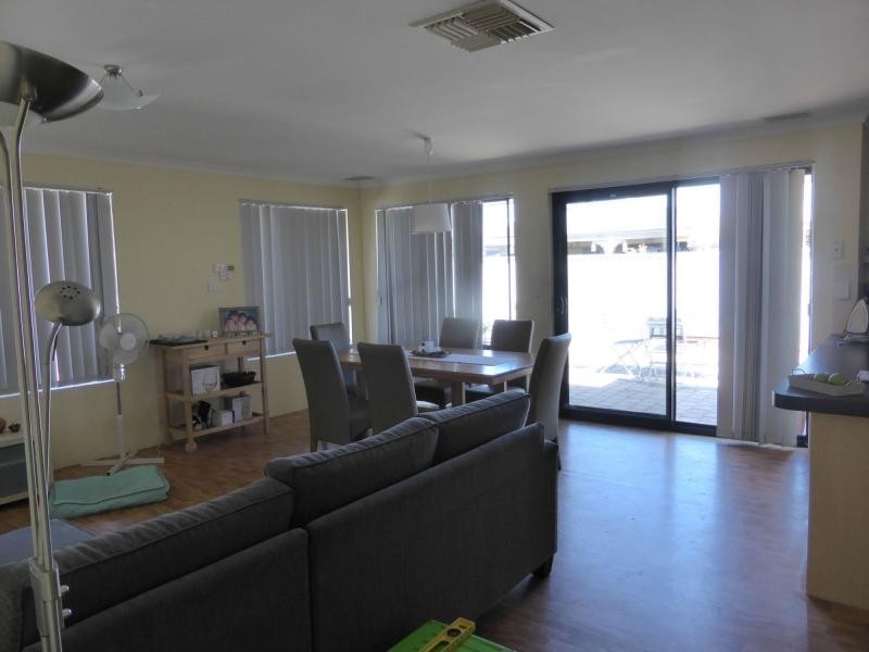 7 Yorgan Entrance, South Guildford WA 6055