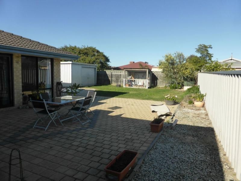 7 Yorgan Entrance, South Guildford WA 6055