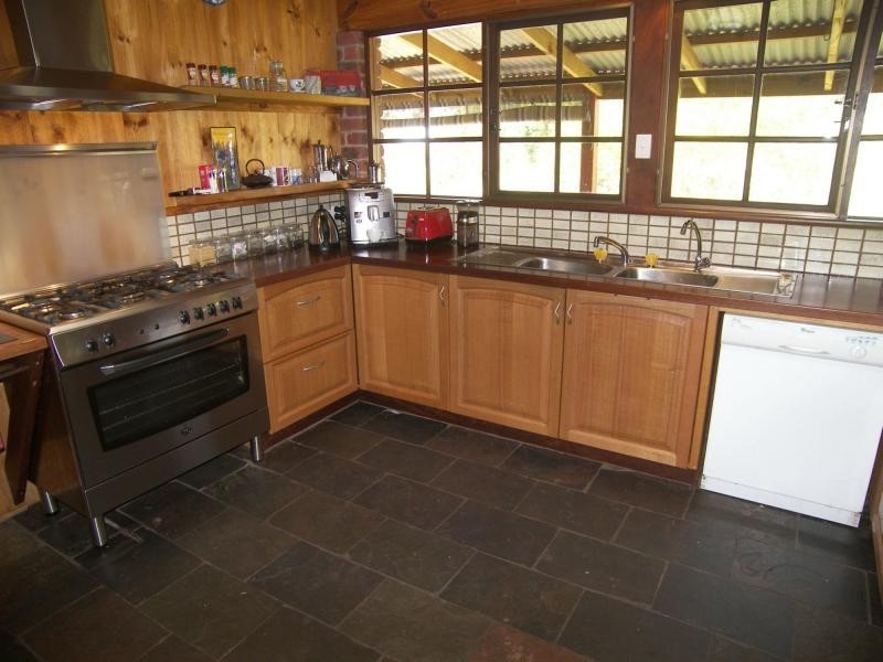 100 Bushlands Road, Hovea WA 6071