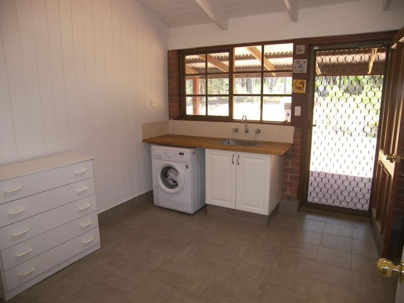 100 Bushlands Road, Hovea WA 6071