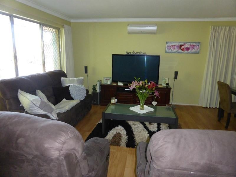 33 Abbott Way, Swan View WA 6056