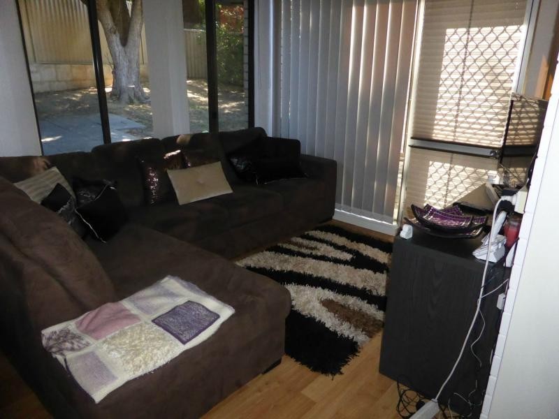 33 Abbott Way, Swan View WA 6056