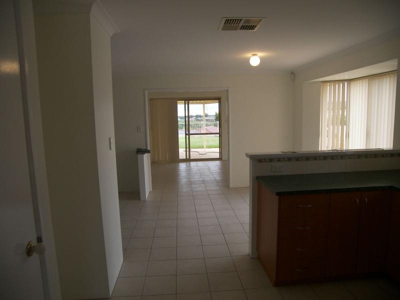 23 Dongara Circle, Jane Brook WA 6056