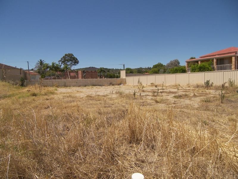 210 Longmore Loop, Swan View WA 6056