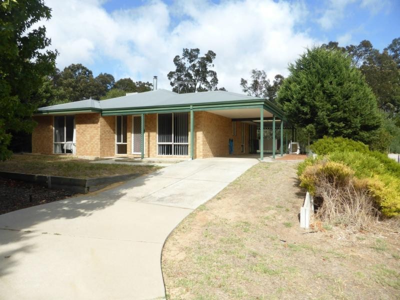 53 Laslett Circle, Mundaring WA 6073