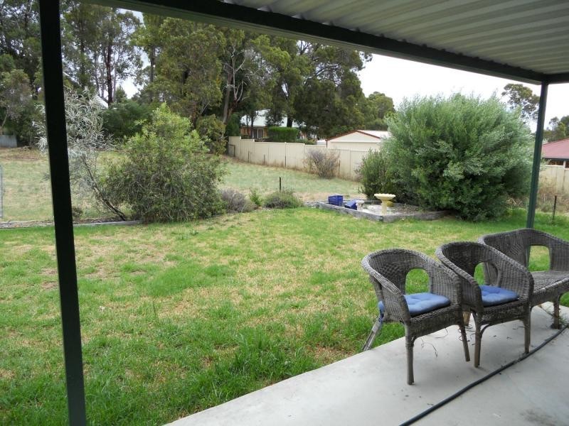 53 Laslett Circle, Mundaring WA 6073