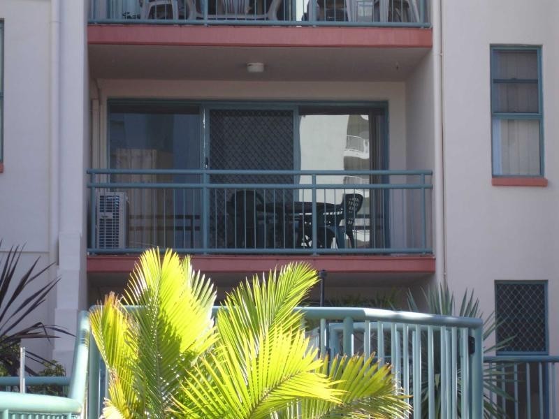 7- 9 Robert Street East, Labrador QLD 4215