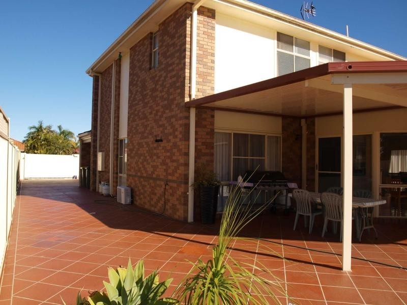 22 Audrey Avenue, Helensvale QLD 4212