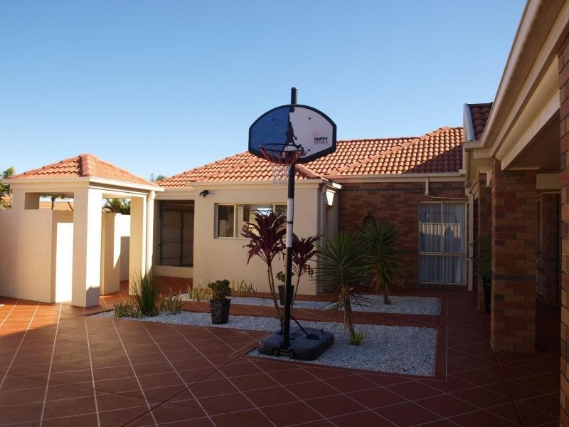 22 Audrey Avenue, Helensvale QLD 4212