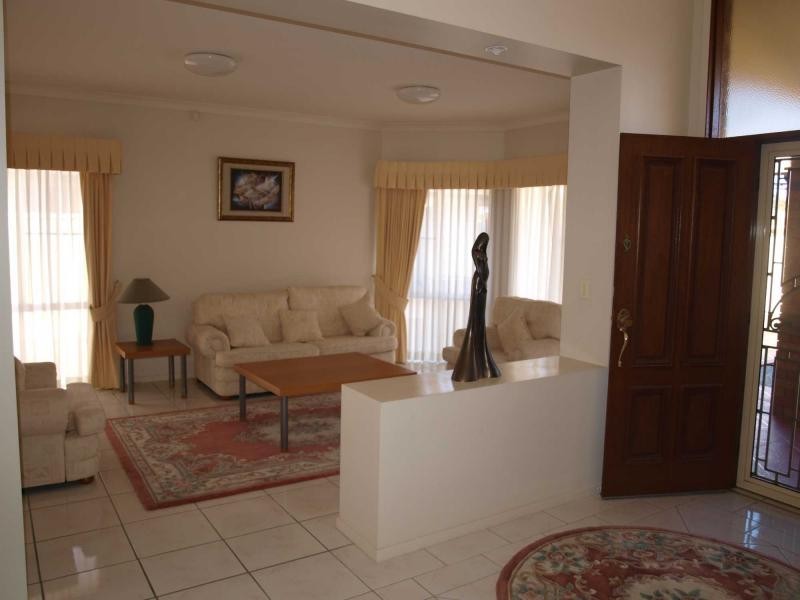 22 Audrey Avenue, Helensvale QLD 4212