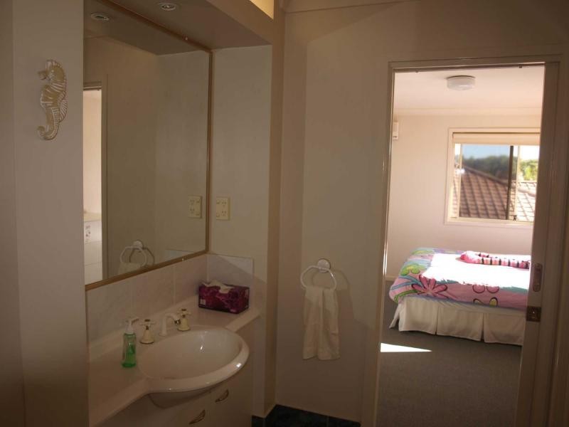 22 Audrey Avenue, Helensvale QLD 4212