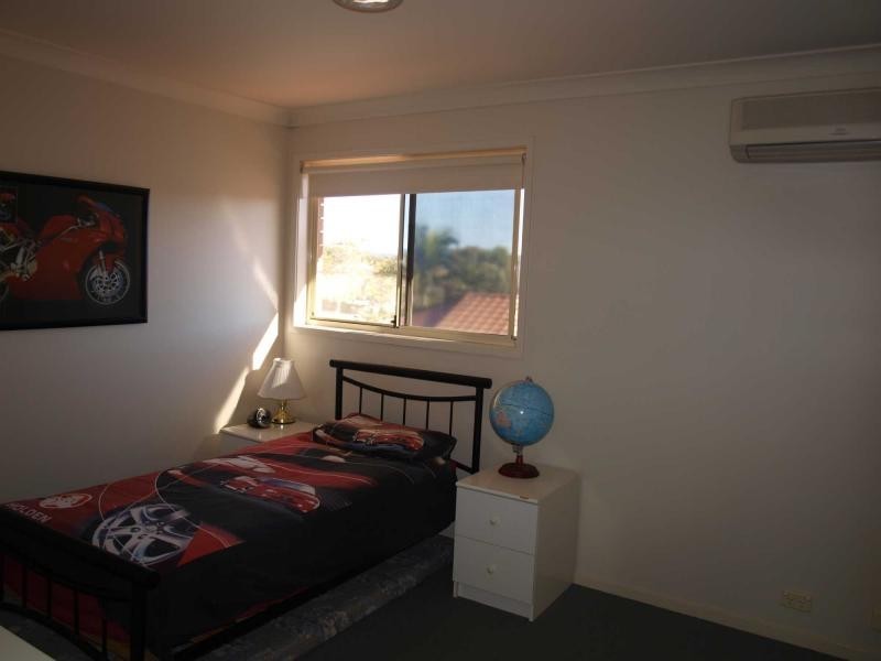 22 Audrey Avenue, Helensvale QLD 4212