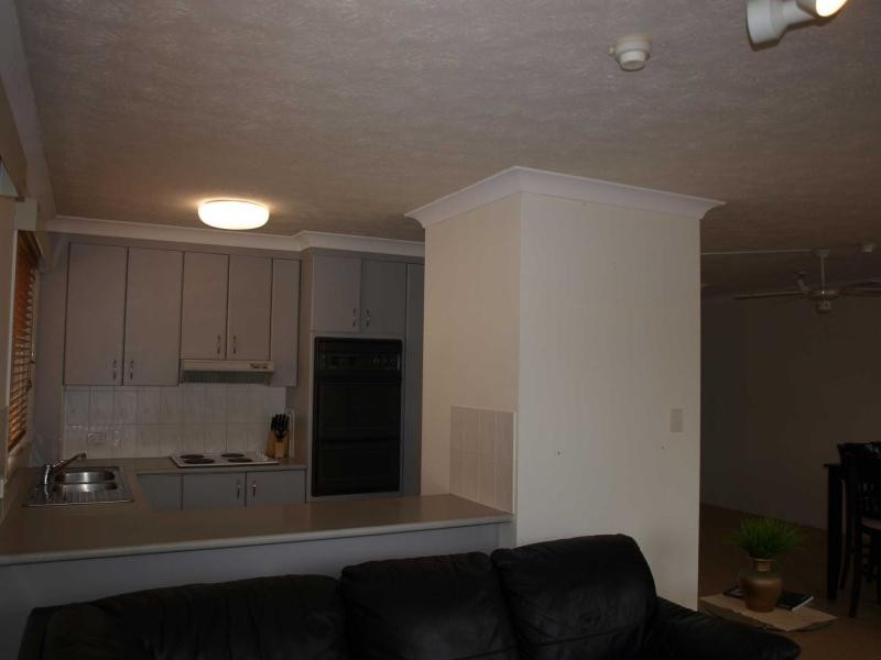 4/14 Jefferson Lane, Palm Beach QLD 4221