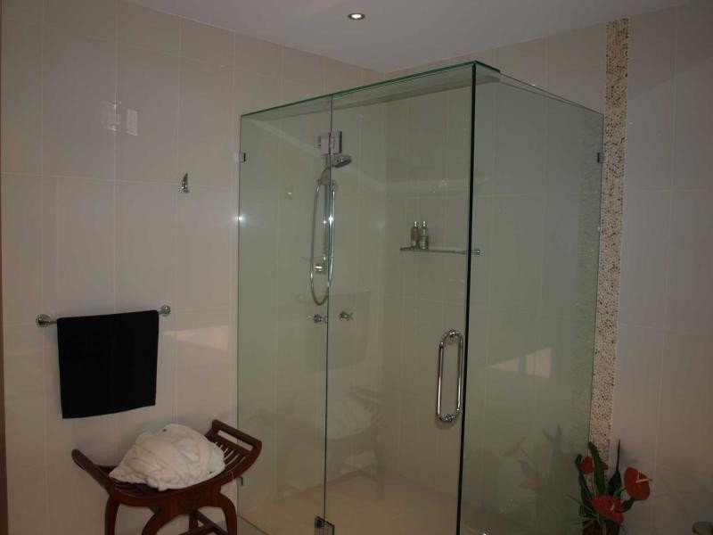 56 Tradewinds Avenue, Paradise Point QLD 4216