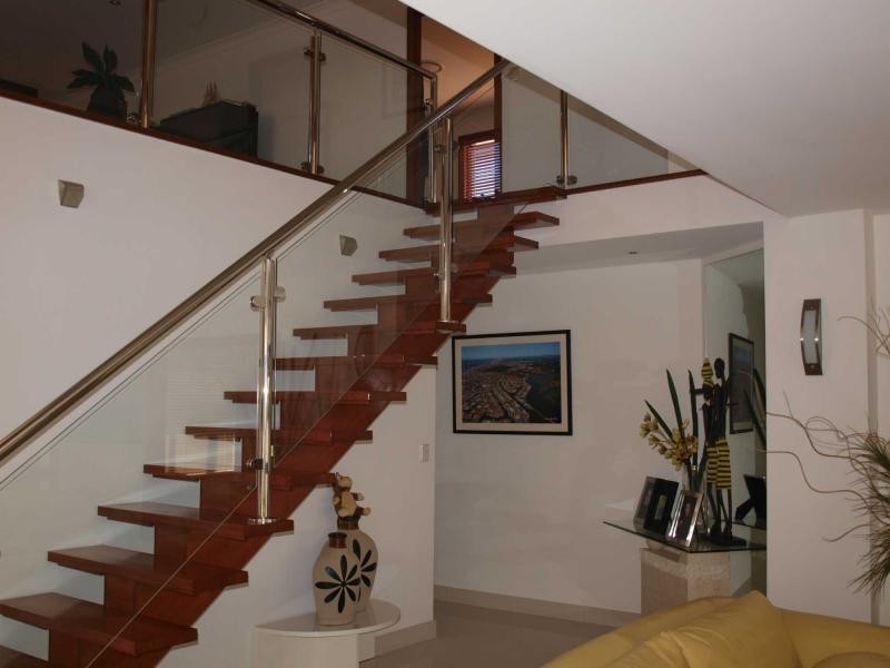 56 Tradewinds Avenue, Paradise Point QLD 4216