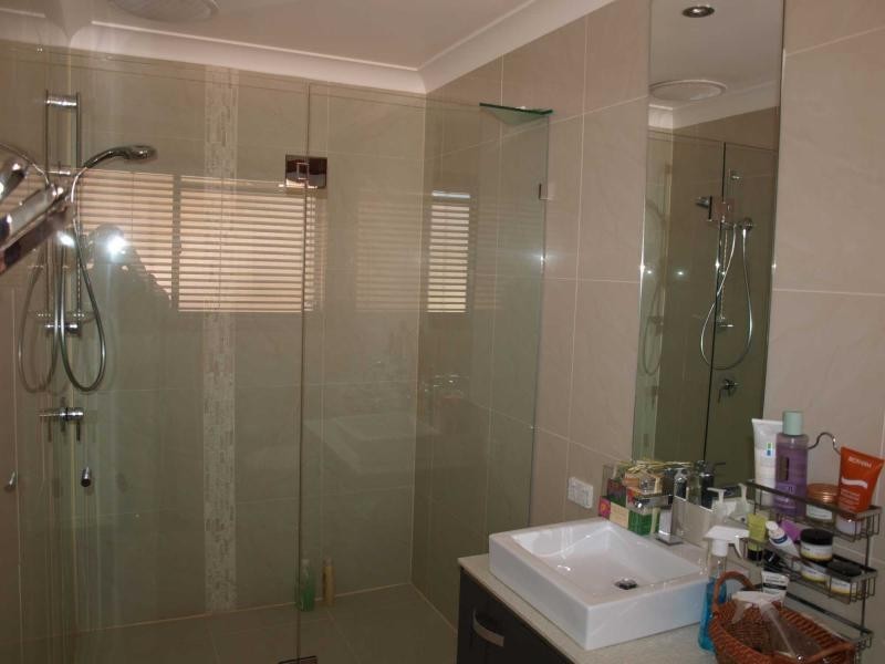 56 Tradewinds Avenue, Paradise Point QLD 4216