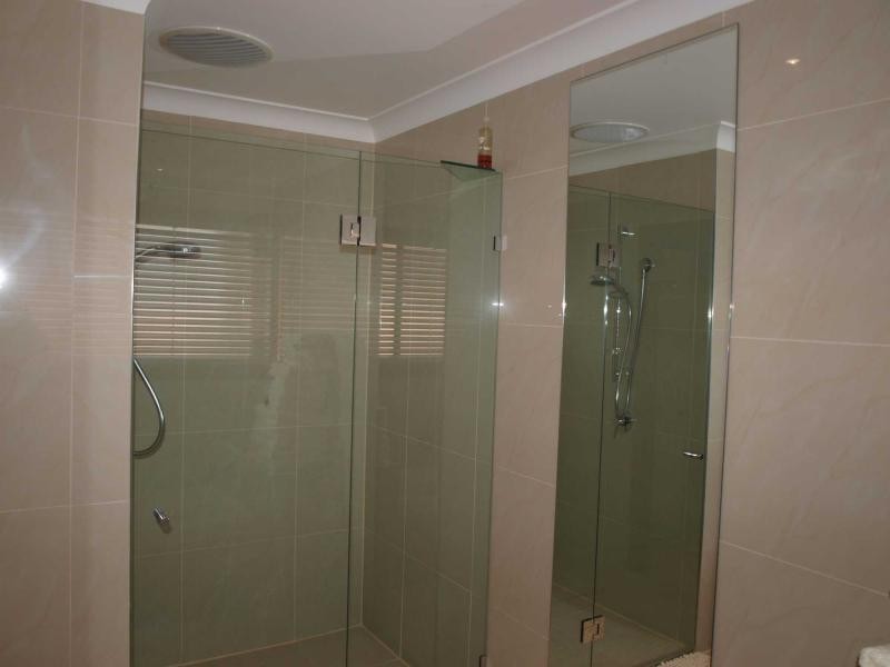 56 Tradewinds Avenue, Paradise Point QLD 4216