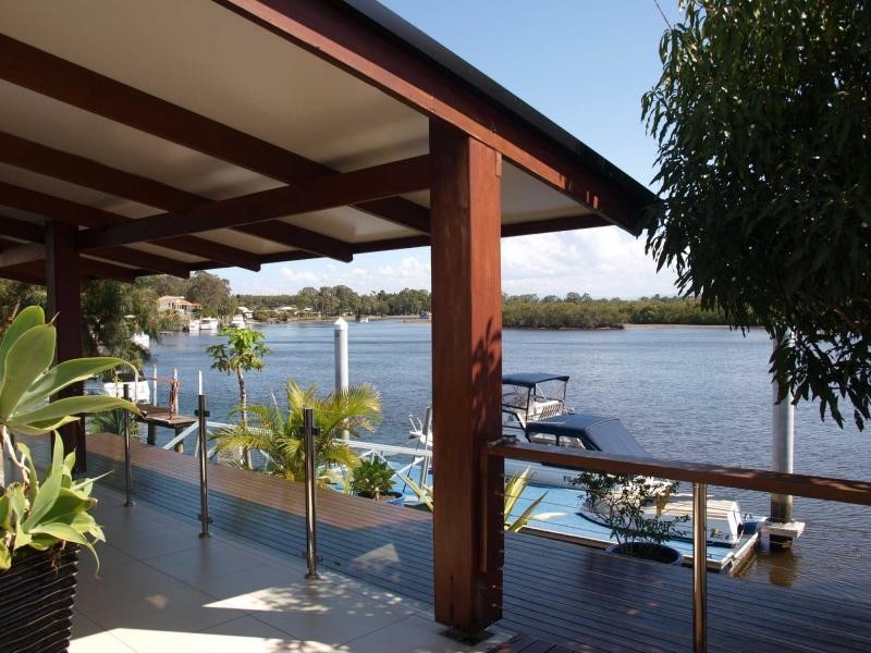 56 Tradewinds Avenue, Paradise Point QLD 4216