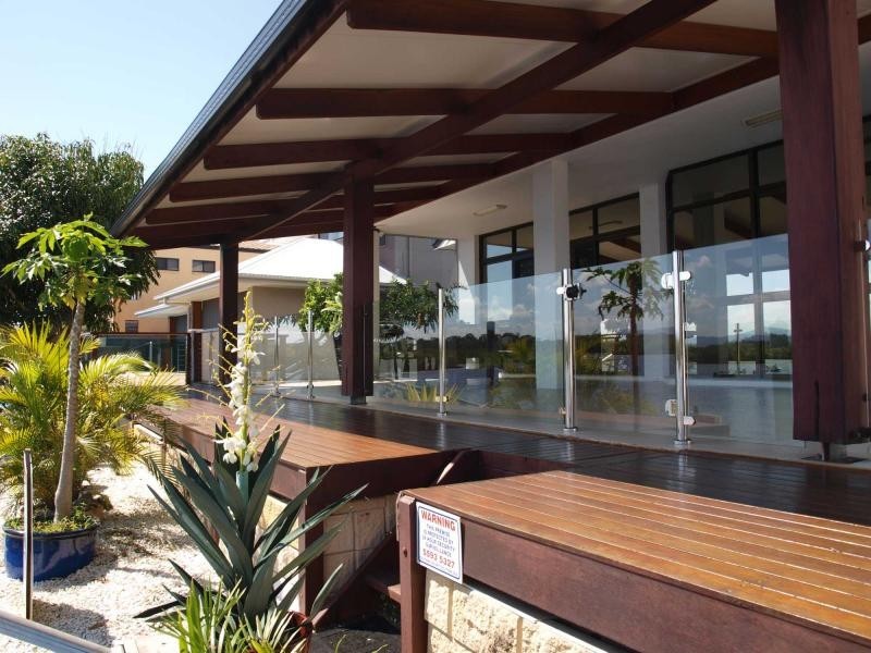 56 Tradewinds Avenue, Paradise Point QLD 4216