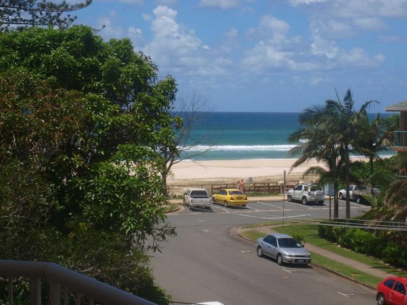 Bilinga QLD 4225