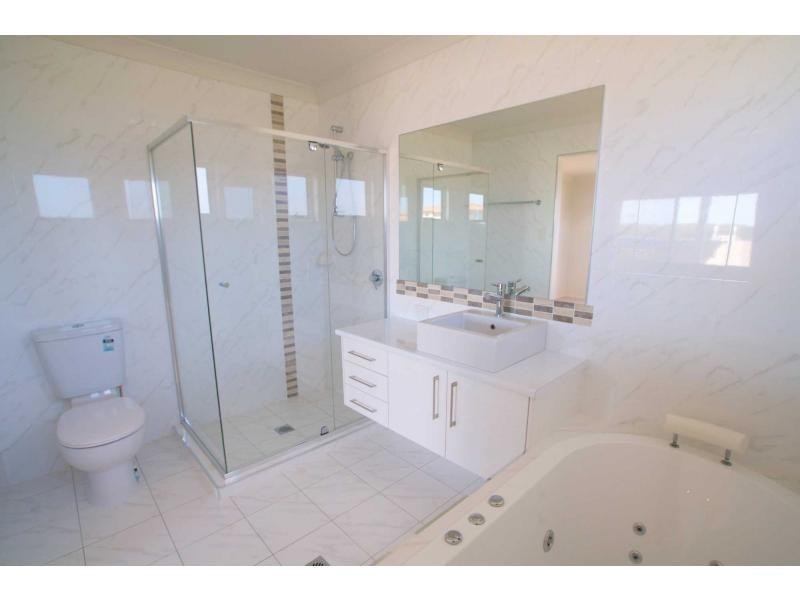 2/81 Burns Point Ferry Road, Ballina NSW 2478
