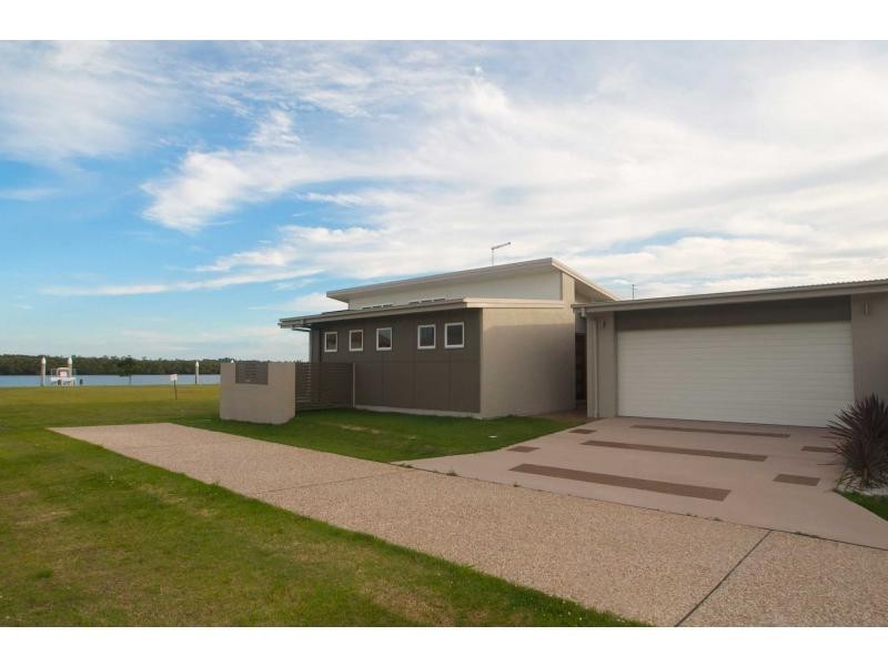 2/81 Burns Point Ferry Road, Ballina NSW 2478