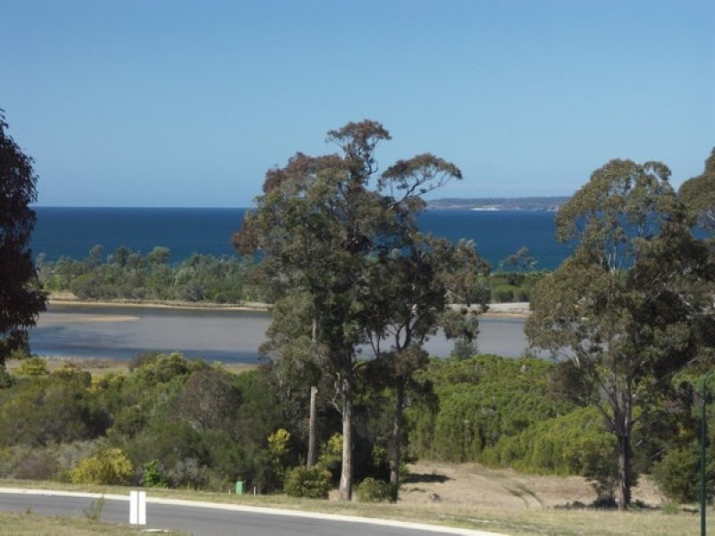 14 Kingfisher Circuit, Eden NSW 2551