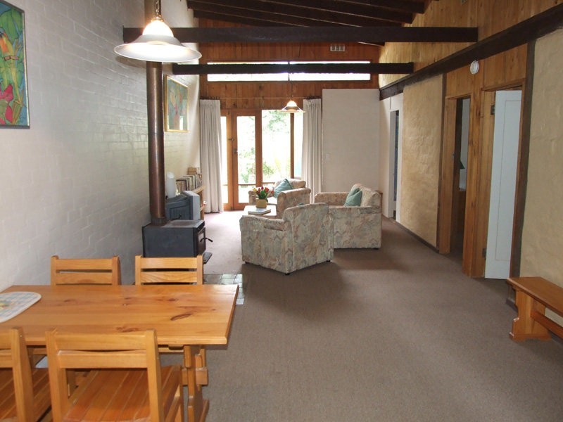 11 Banksia Parade, Mallacoota VIC 3892