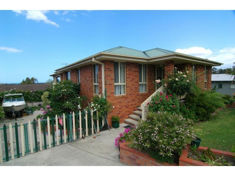 6 Hollydale Place, Eden NSW 2551