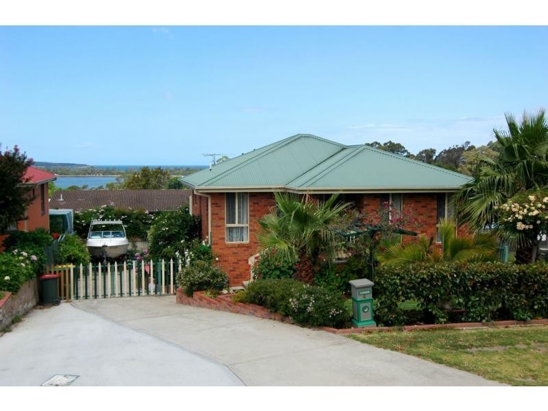 6 Hollydale Place, Eden NSW 2551