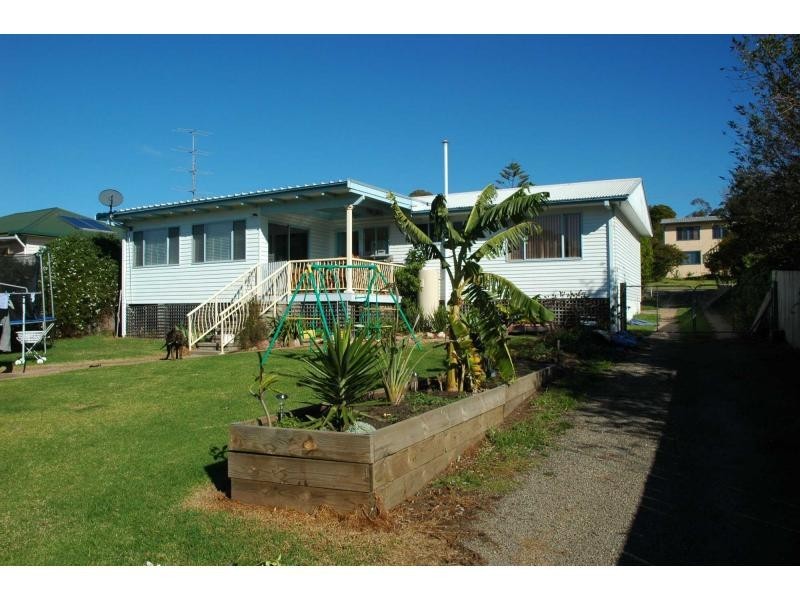 8 Flinders Street, Eden NSW 2551