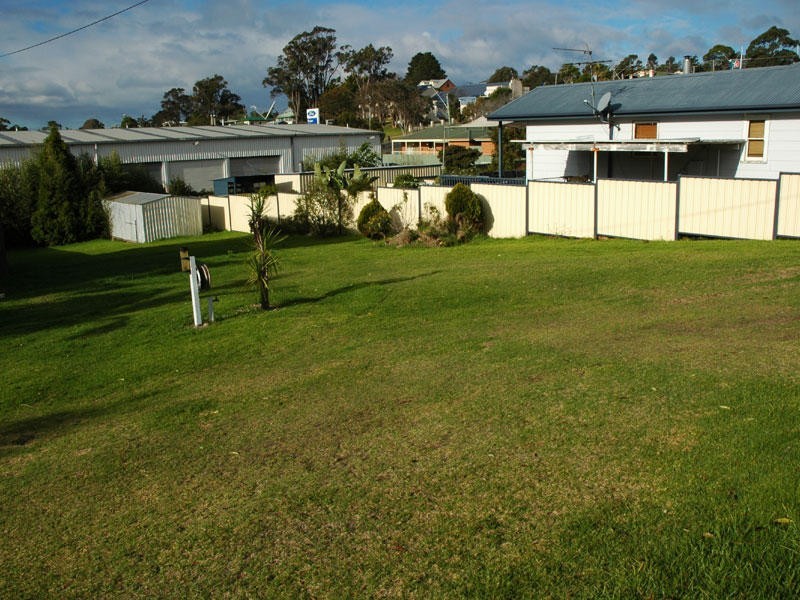 6 Maling Street, Eden NSW 2551