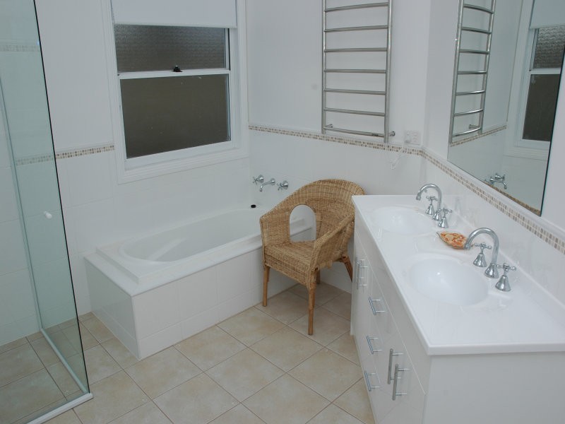 33 Trumpeter Avenue, Eden NSW 2551