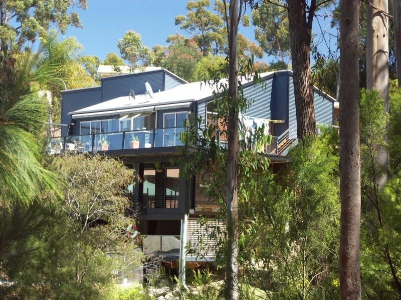 18 Andrea Street, Eden NSW 2551