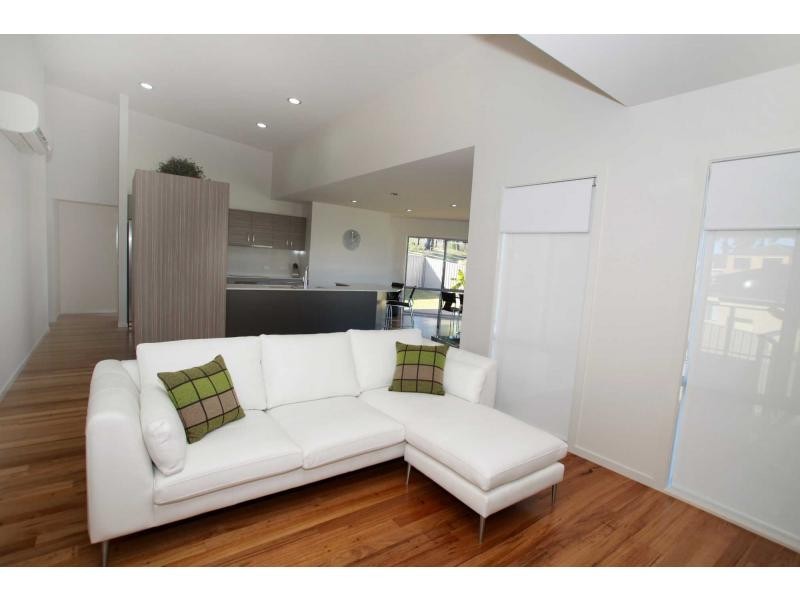 2 Kingfisher Circuit, Eden NSW 2551