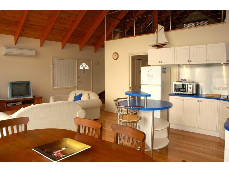 212 Imlay Street, Eden NSW 2551