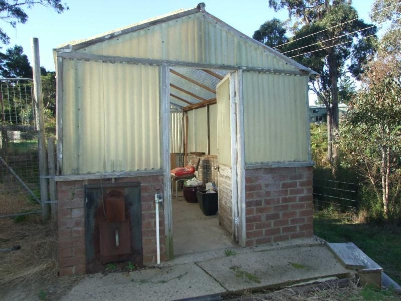 90 Jim McMahon Drive, Kiah NSW 2551