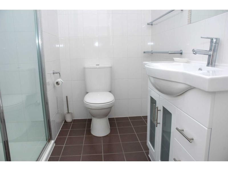 Villa 4/2 Lake Street, Eden NSW 2551